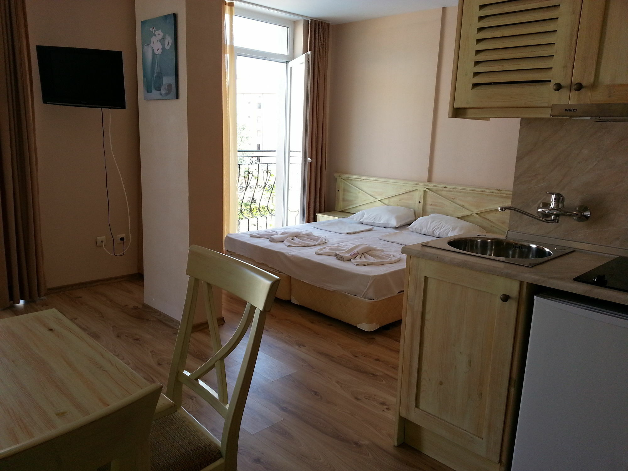 Menada Dawn Park Apartment Slântsjev Brjag Eksteriør bilde